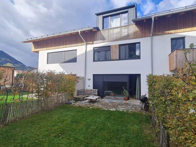 Reihenmittelhaus zur Miete 2.500 € 4 Zimmer 150 m² 160 m² Grundstück frei ab 01.04.2026 Rosenheimer Str. 72b Brannenburg Branneburg 83098