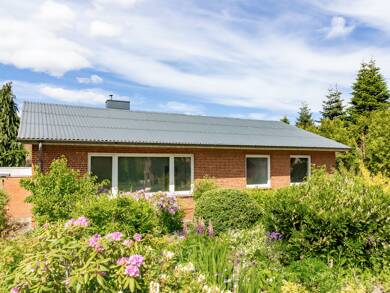 Einfamilienhaus zum Kauf 269.000 € 5 Zimmer 104 m² 1.939 m² Grundstück frei ab sofort Süderlügum 25923