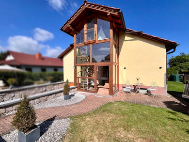 Doppelhaushälfte zum Kauf 249.000 € 6 Zimmer 148,4 m² 406 m² Grundstück Crossen Zwickau 08058
