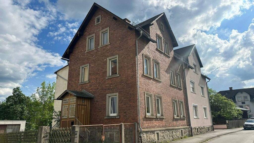 Einfamilienhaus zum Kauf 73.000 € 6 Zimmer 150 m² 616 m² Grundstück Oberkotzau 95145