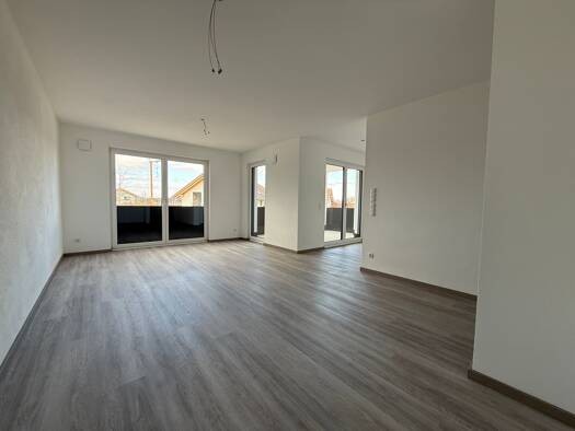 Wohnung zur Miete - Erstbezug 1.260 € 3 Zimmer 98,7 m² 1. Geschoss frei ab sofort Tüßling 84577