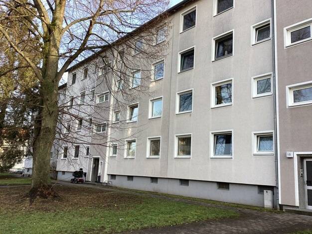 Wohnung zur Miete 688 € 3 Zimmer 62,6 m² 2. Geschoss frei ab 18.04.2026 Ebersdorfer Str. 17 Grone Göttingen 37081