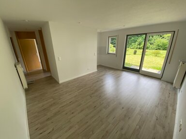 Wohnung zur Miete 300 € 2 Zimmer 41,8 m² EG frei ab sofort Heinrich-Heine-Str. 53b Südost Altenburg 04600