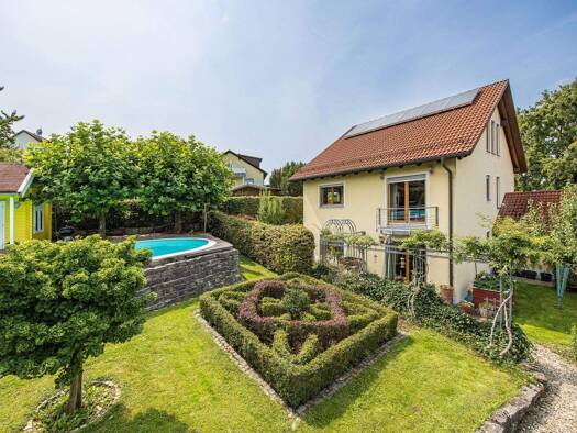 Einfamilienhaus zum Kauf 849.000 € 6 Zimmer 205 m² 1.255 m² Grundstück frei ab 01.05.2026 Henfenfeld 91239