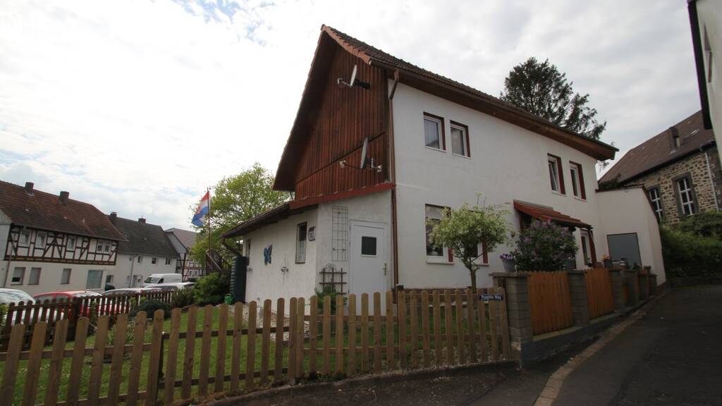 Wohnanlage zum Kauf provisionsfrei als Kapitalanlage geeignet 133.000 € 110 m² 190 m² Grundstück Bahnhofstr. 15 Niederaula 36272