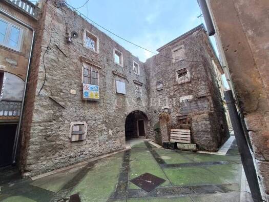 Haus zum Kauf 194.000 € 10 Zimmer 450 m² Senj Senj