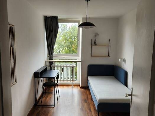 WG-Zimmer zur Miete 765 € 12 m² Geschoss 4/8 frei ab 15.04.2026 Aubing-Lochhausen-Langwied München 81249