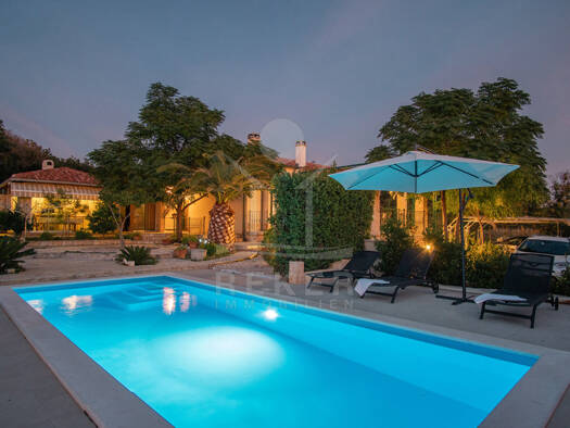 Villa zum Kauf 1.400.000 € 4 Zimmer 148 m² 2.898 m² Grundstück Novalja 53291