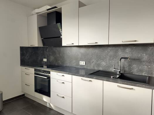 Wohnung zur Miete 1.200 € 2,5 Zimmer 90 m² Geschoss 1/4 frei ab 01.01.2027 Wolfsbergallee Nordstadt Pforzheim 75177