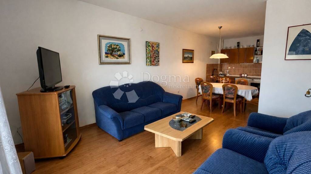 Wohnung zur Miete 800 € 4 Zimmer 120 m² 1. Geschoss Sibenik