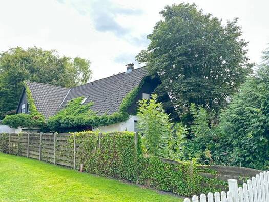 Einfamilienhaus zum Kauf 79.000 € 7 Zimmer 220 m² 1.828 m² Grundstück Karkpad 19 Siegelsum Upgant-Schott 26529