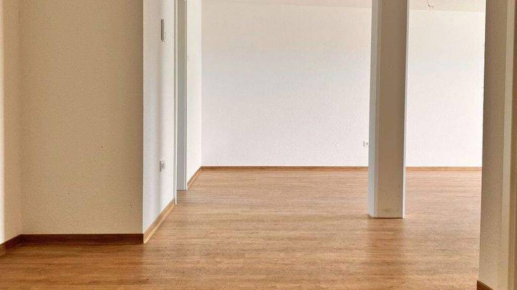 Wohnung zur Miete 1.134 € 3,5 Zimmer 108 m² EG frei ab 01.06.2026 Harthäuser Straße 18 Igersheim 97999