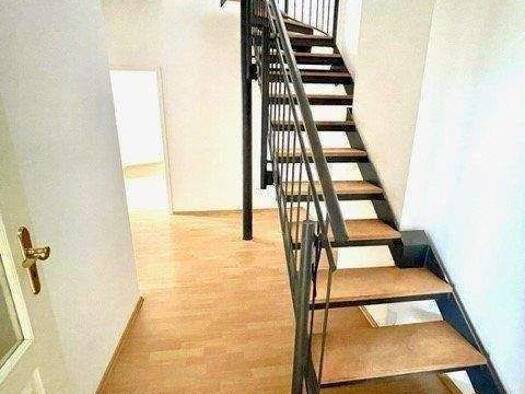 Maisonette zur Miete 778 € 2 Zimmer 103,7 m² 3. Geschoss Leibnizstraße 21 Altstadt Altstadt 39104