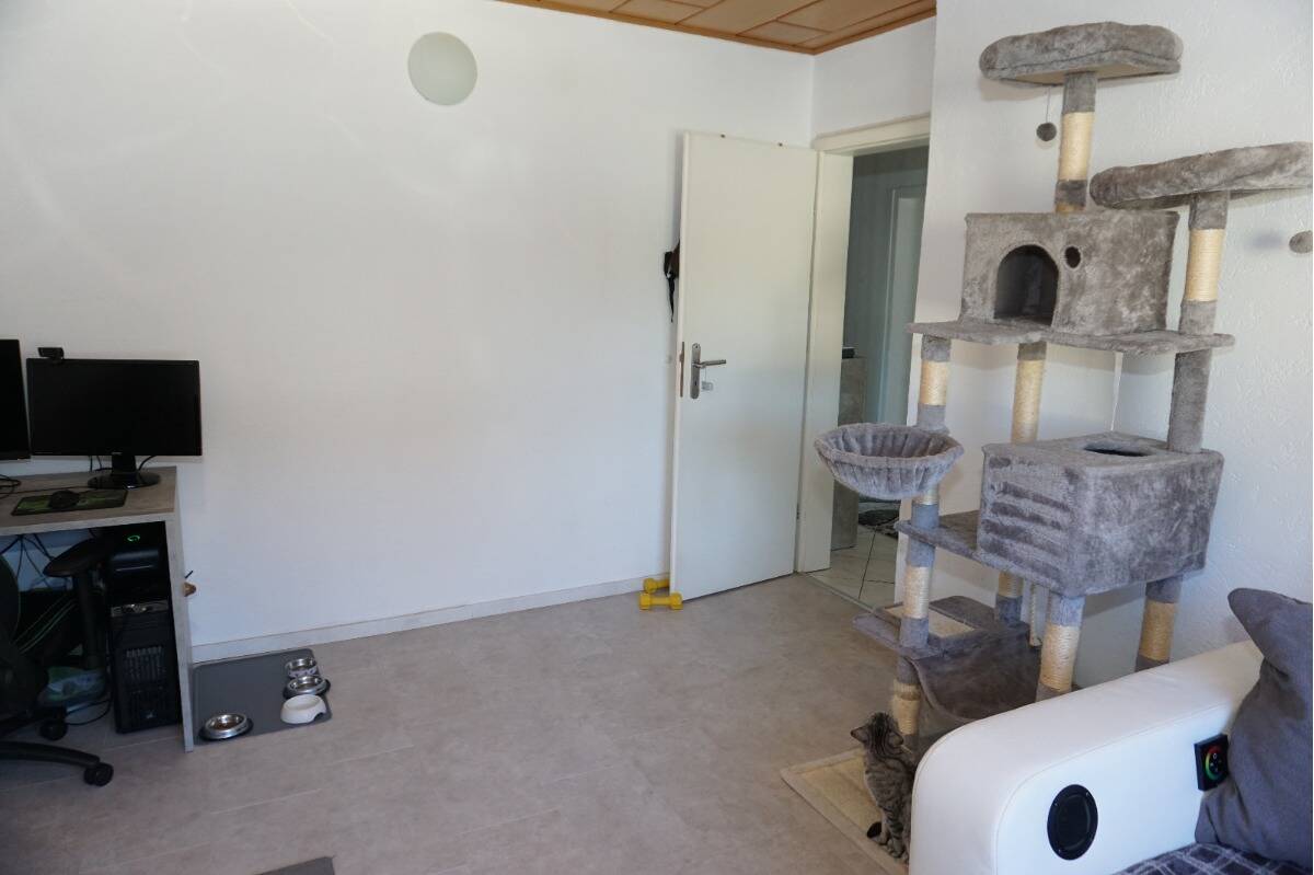 Property thumbnail 8