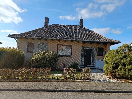 Einfamilienhaus zur Miete 1.100 € 5 Zimmer 138 m² 1.000 m² Grundstück frei ab 01.06.2026 Deute Gudensberg 34281