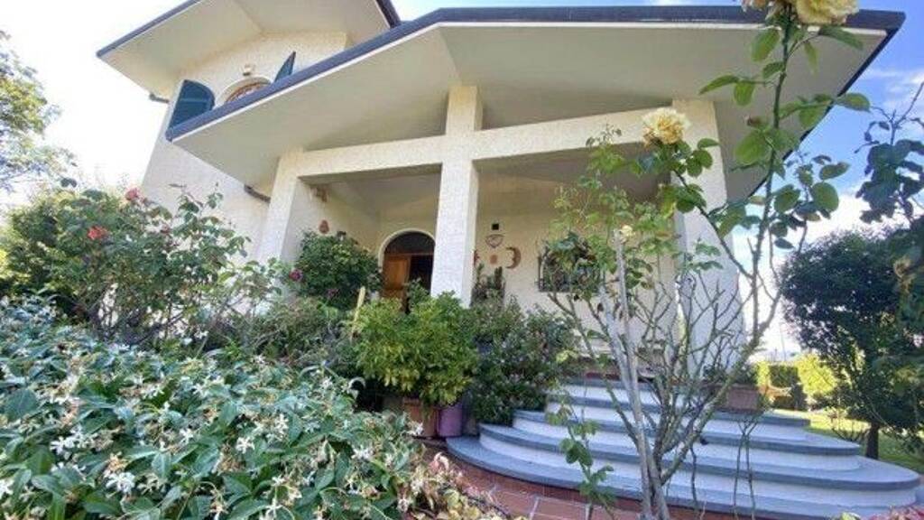 Einfamilienhaus zum Kauf 2.300.000 € 5 Zimmer 300 m² 1 m² Grundstück Forte dei Marmi 55042