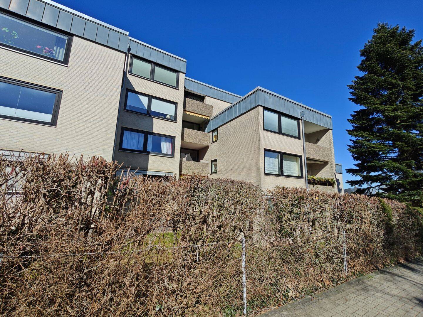2-ZKB-Wohnung mit Balkon und Tiefgaragenplatz in ruhiger, sonniger Lage im Flüsseviertel von Bad Wilhelmshöhe