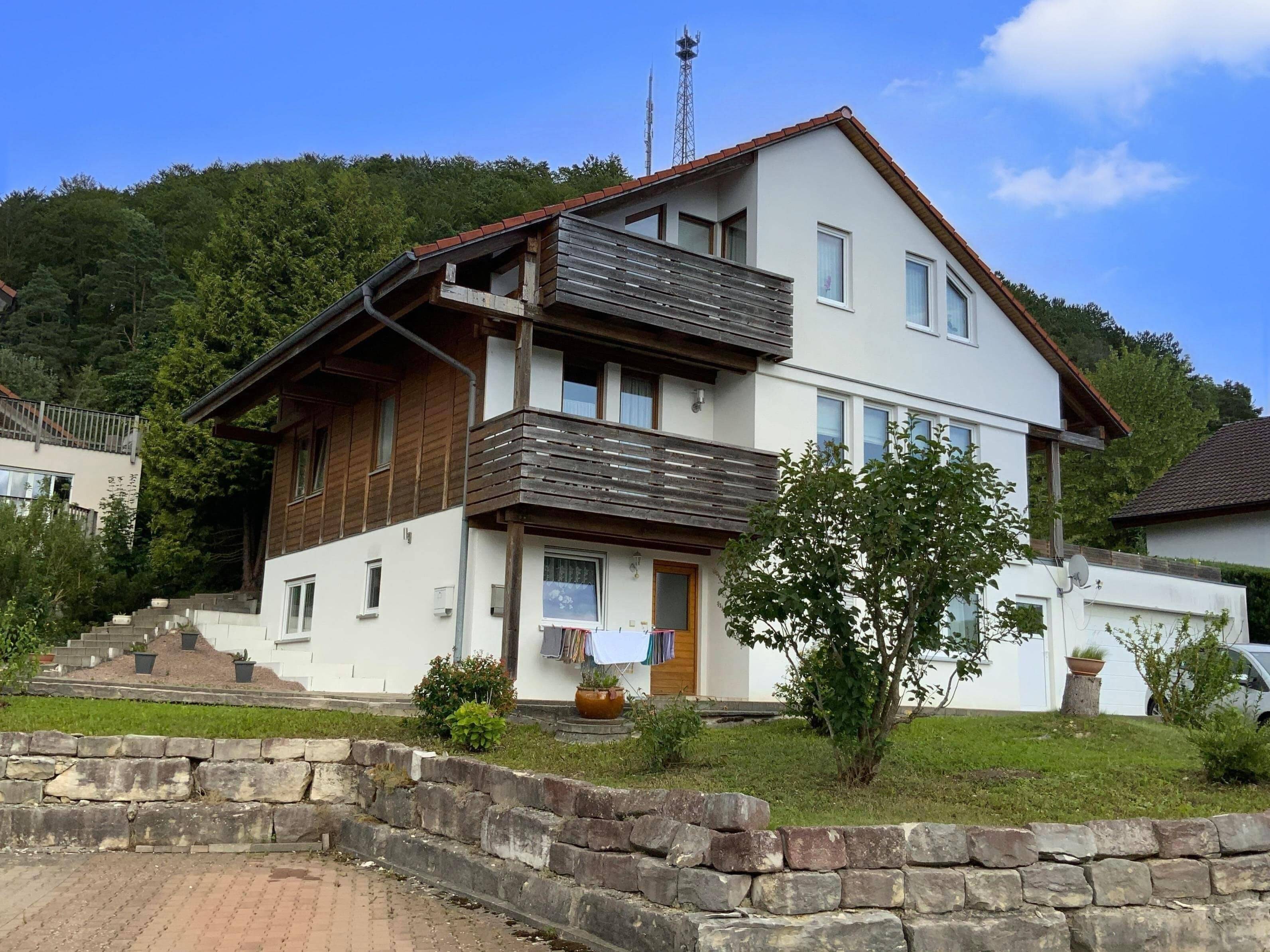 Einfamilienhaus zum Kauf 395.000 € 8,5 Zimmer 187 m²<br/>Wohnfläche 980 m²<br/>Grundstück Margrethausen Albstadt 72459