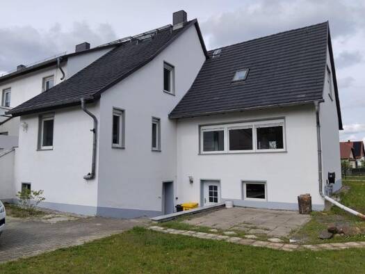 Doppelhaushälfte zum Kauf 175.000 € 7 Zimmer 230 m² 556 m² Grundstück frei ab sofort Bergen Elsterheide 02979
