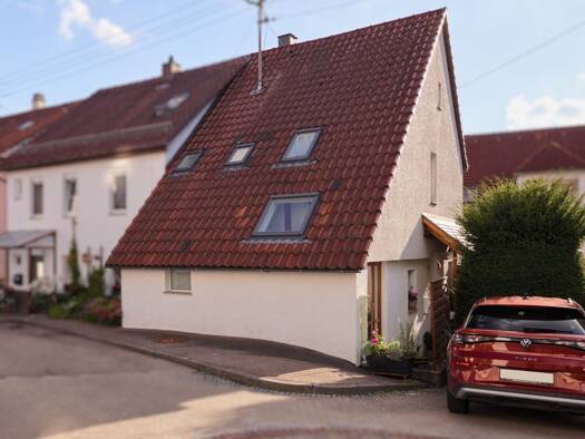 Doppelhaushälfte zum Kauf 279.000 € 4 Zimmer 86,1 m² 68 m² Grundstück Leutenbach Leutenbach 71397