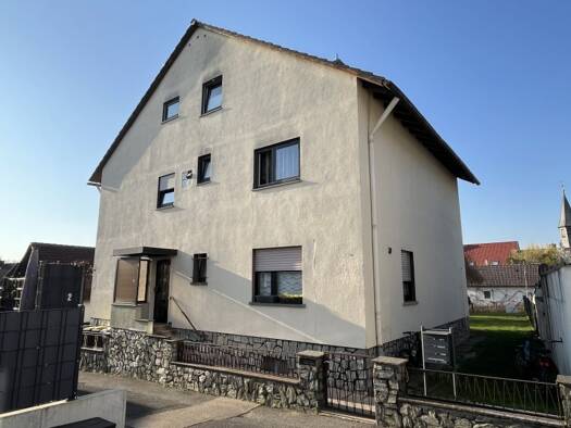 Mehrfamilienhaus zum Kauf als Kapitalanlage geeignet 775.000 € 8 Zimmer 240 m² 400 m² Grundstück Massenheim Bad Vilbel 61118