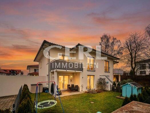 Doppelhaushälfte zur Miete 1.470 € 4 Zimmer 123 m² 160 m² Grundstück frei ab 01.05.2026 Straubing 94315