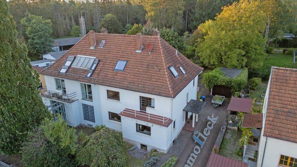 Doppelhaushälfte zum Kauf 298.000 € 9 Zimmer 213 m² 927 m² Grundstück frei ab sofort Bexbach 66450