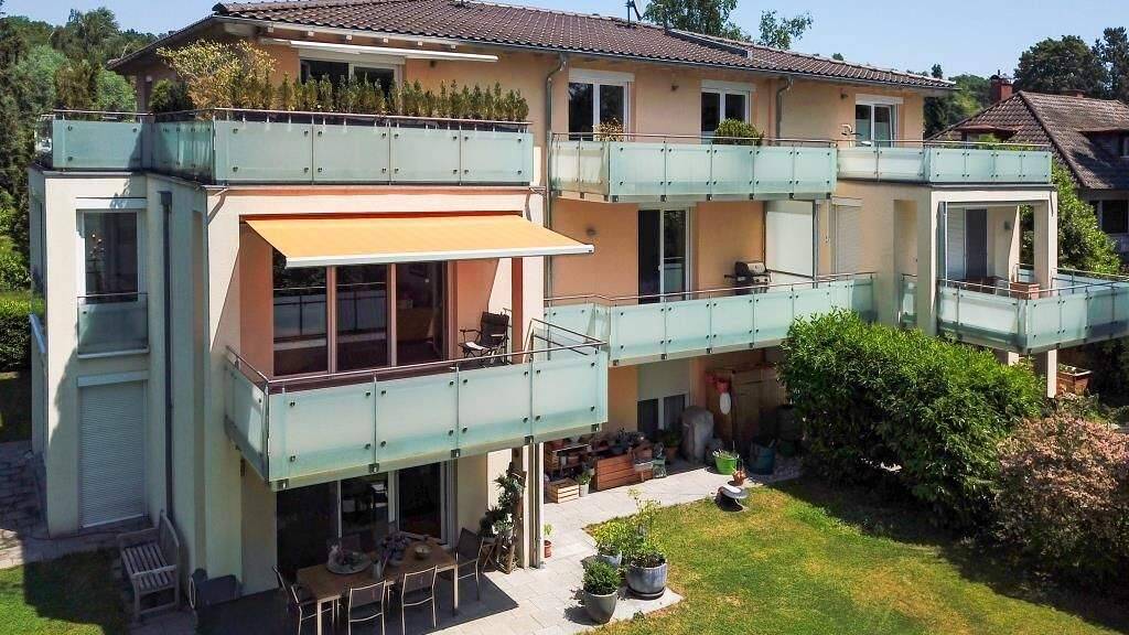 Hochwertige, bezugsfreie 4,5-Zimmer-Wohnung mit 2 Balkonen u. TG-Stellplätzen in KN (Musikerviertel)