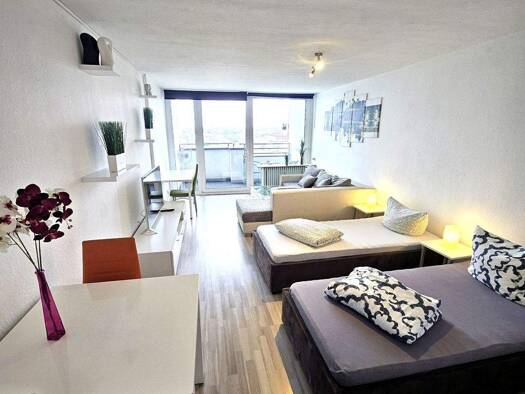 Studio zur Miete 670 € 1 Zimmer 40 m² 12. Geschoss frei ab sofort Gebhardtstr. 2 Innenstadt Fürth 90762