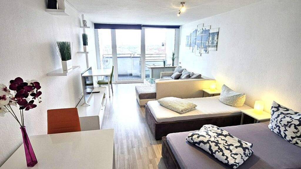 Studio zur Miete 670 € 1 Zimmer 40 m² 12. Geschoss frei ab sofort Gebhardtstr. 2 Innenstadt Fürth 90762