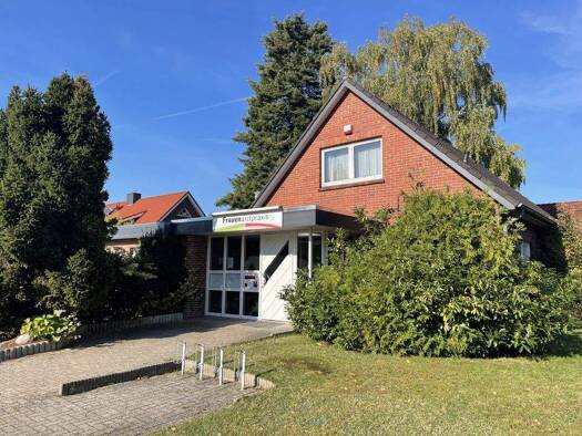 Einfamilienhaus zum Kauf 210.000 € 9 Zimmer 897 m² Grundstück frei ab 01.04.2026 Heidmühle Schortens 26419