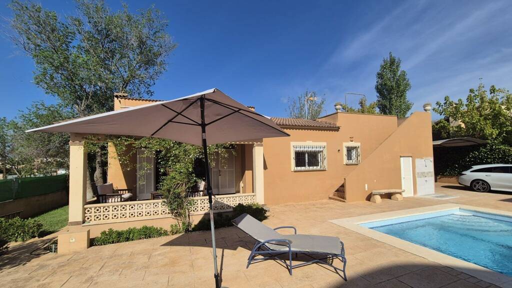 Haus zur Miete 4.500 € 6 Zimmer 236 m² 950 m² Grundstück Palmanyola 07193