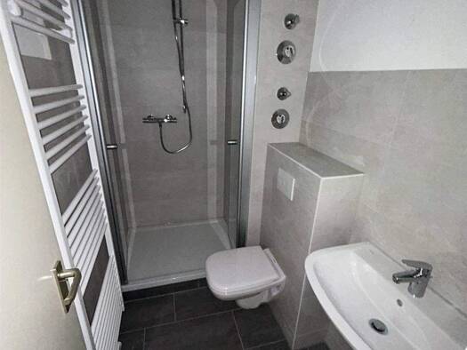 Wohnung zur Miete 260 € 2 Zimmer 44 m² 3. Geschoss frei ab sofort Henriettenstraße 76 Kaßberg Chemnitz 09112