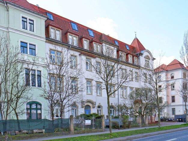 Wohnung zur Miete 608 € 3 Zimmer 71,5 m² 4. Geschoss frei ab 01.05.2026 Fröbelstraße 47 Friedrichstadt Dresden 01159