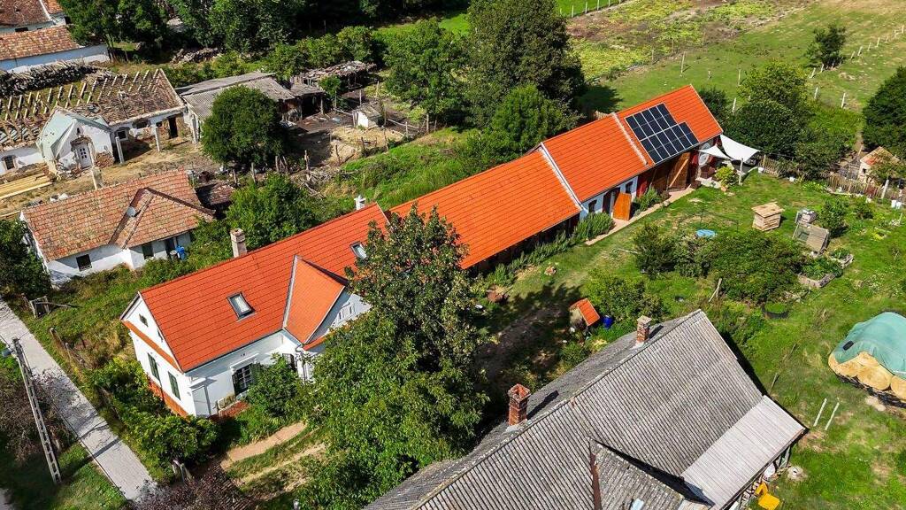 Haus zum Kauf provisionsfrei 235.000 € 4 Zimmer 150 m² 6.500 m² Grundstück Kisbajom