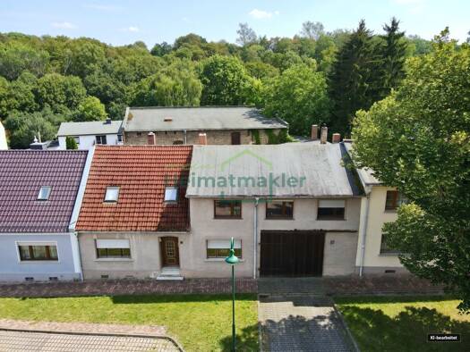Reihenmittelhaus zum Kauf 99.000 € 9 Zimmer 205 m² 530 m² Grundstück Hecklingen Hecklingen 39444
