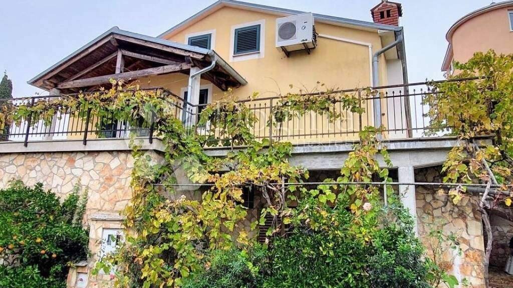 Haus zum Kauf 15 Zimmer 500 m² Pula