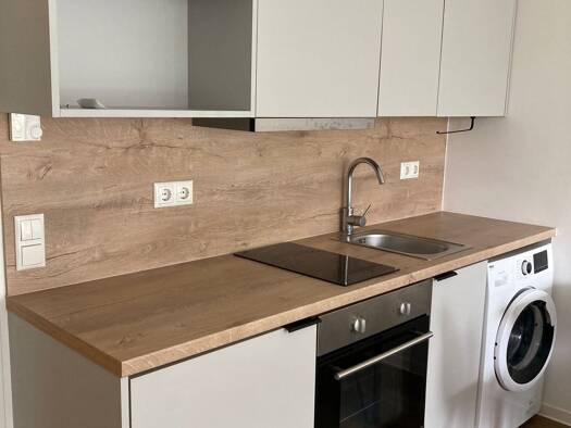 Studio zur Miete 530 € 1 Zimmer 34,7 m² EG frei ab sofort Schuckertstraße 21 Stadeln Fürth 90765