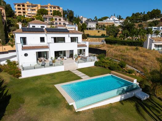 Villa zum Kauf 3.200.000 € 5 Zimmer 638 m² 1.745 m² Grundstück Marbella 29604