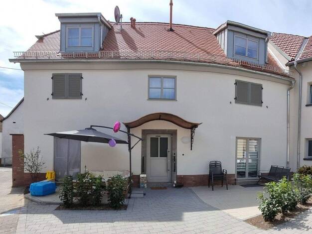 Mehrfamilienhaus zur Miete 1.450 € 5 Zimmer 135 m² 45 m² Grundstück frei ab 01.04.2026 Weilbach Flörsheim 65439