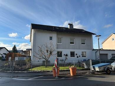 Mehrfamilienhaus zum Kauf 610.000 € 8 Zimmer 210 m² 617 m² Grundstück Deggendorf Deggendorf 94469