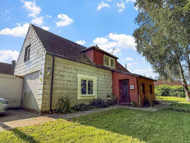 Einfamilienhaus zum Kauf als Kapitalanlage geeignet 109.000 € 3,5 Zimmer 118,8 m² 770 m² Grundstück Brunsbüttel 25541