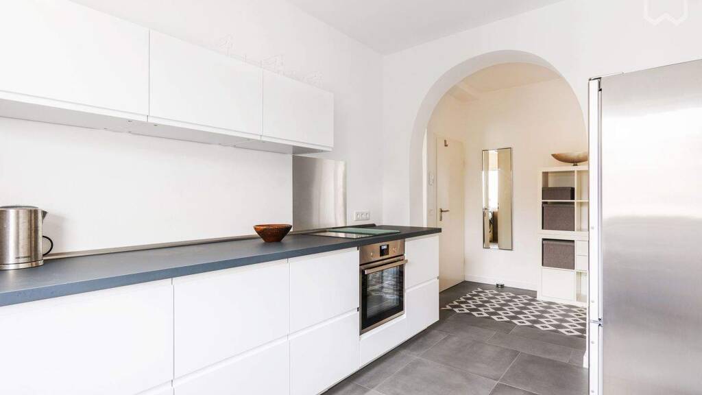 Wohnung zur Miete Wohnen auf Zeit 2.499 € 3 Zimmer 85 m² frei ab 02.09.2026 Ostend Frankfurt am Main 60385