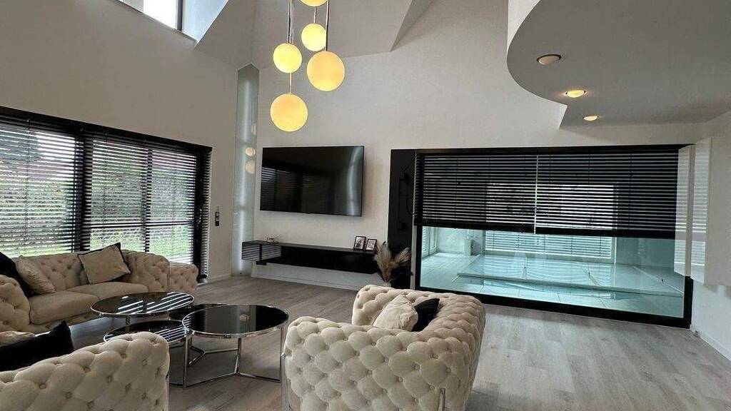 Villa zum Kauf 7 Zimmer 300,8 m² 977 m² Grundstück Kemnath Postbauer-Heng 92353