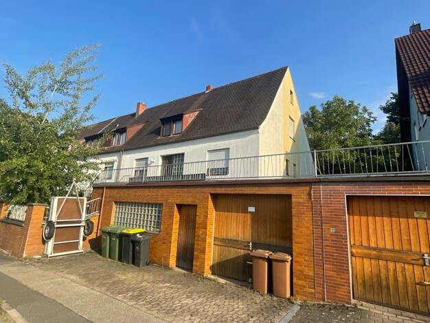 Haus zum Kauf 699.000 € 10 Zimmer 250 m² 722 m² Grundstück Altenberg Oberasbach 90522