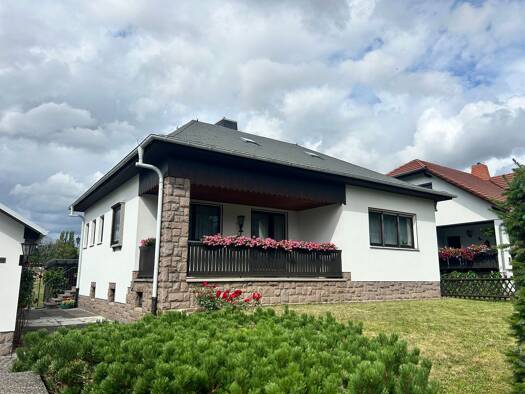 Einfamilienhaus zum Kauf 245.000 € 4 Zimmer 105 m² 668 m² Grundstück Herrenhaider Straße Burgstädt Burgstädt 09217