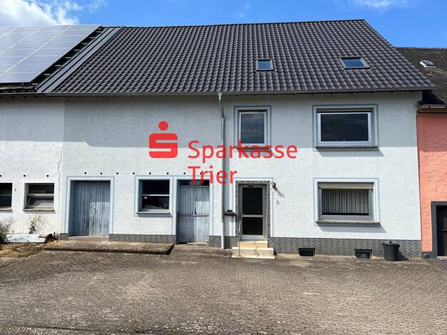 Reihenmittelhaus zum Kauf 179.000 € 8 Zimmer 158 m² 954 m² Grundstück Reinsfeld 54421