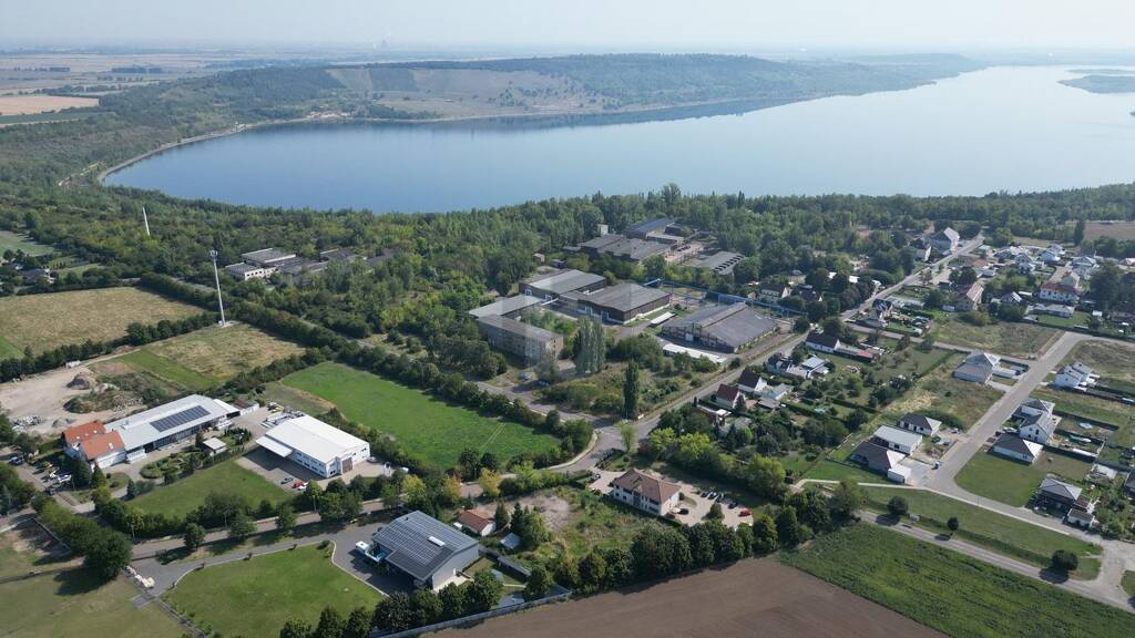 Gewerbegrundstück zum Kauf 180.000 € 3.999 m² Grundstück Mücheln Mücheln (Geiseltal) 06249