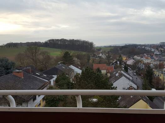 Wohnung zum Kauf provisionsfrei 229.000 € 3 Zimmer 74,2 m² Geschoss 6/7 Am Happach 57 Gerbrunn 97218