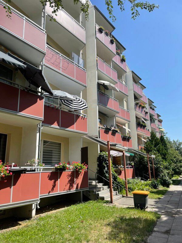 Wohnung zur Miete 622 € 3 Zimmer 73,7 m²<br/>Wohnfläche 2.<br/>Geschoss 21.01.2025<br/>Verfügbarkeit Julius-Leber-Ring 61 Roter Berg Erfurt 99087